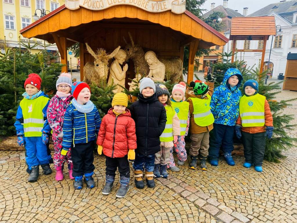 Na náměstí - 8. 12.