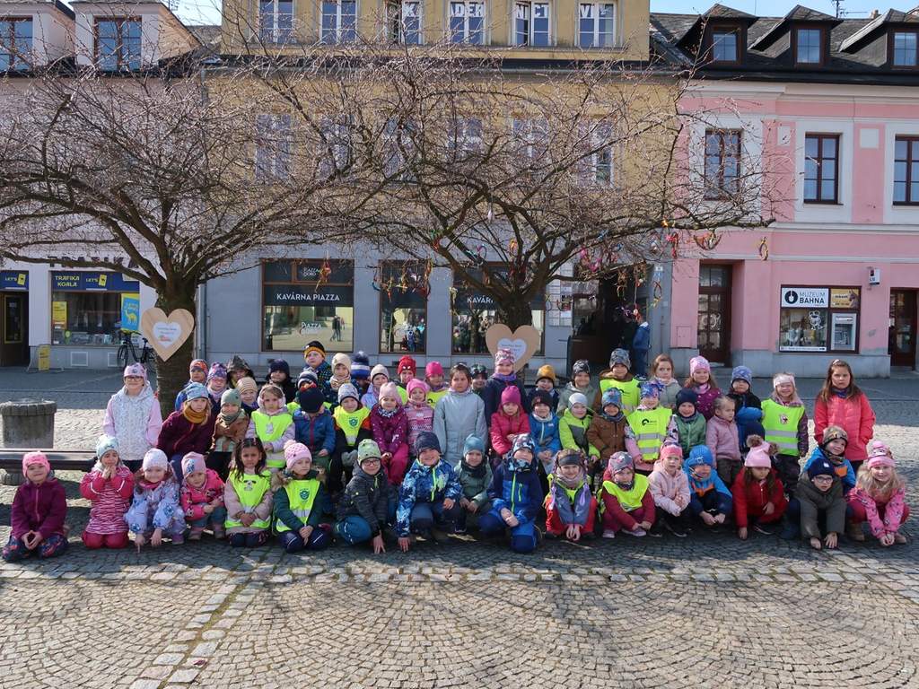 Velikonoční zdobení sakury na náměstí 23.3.2026