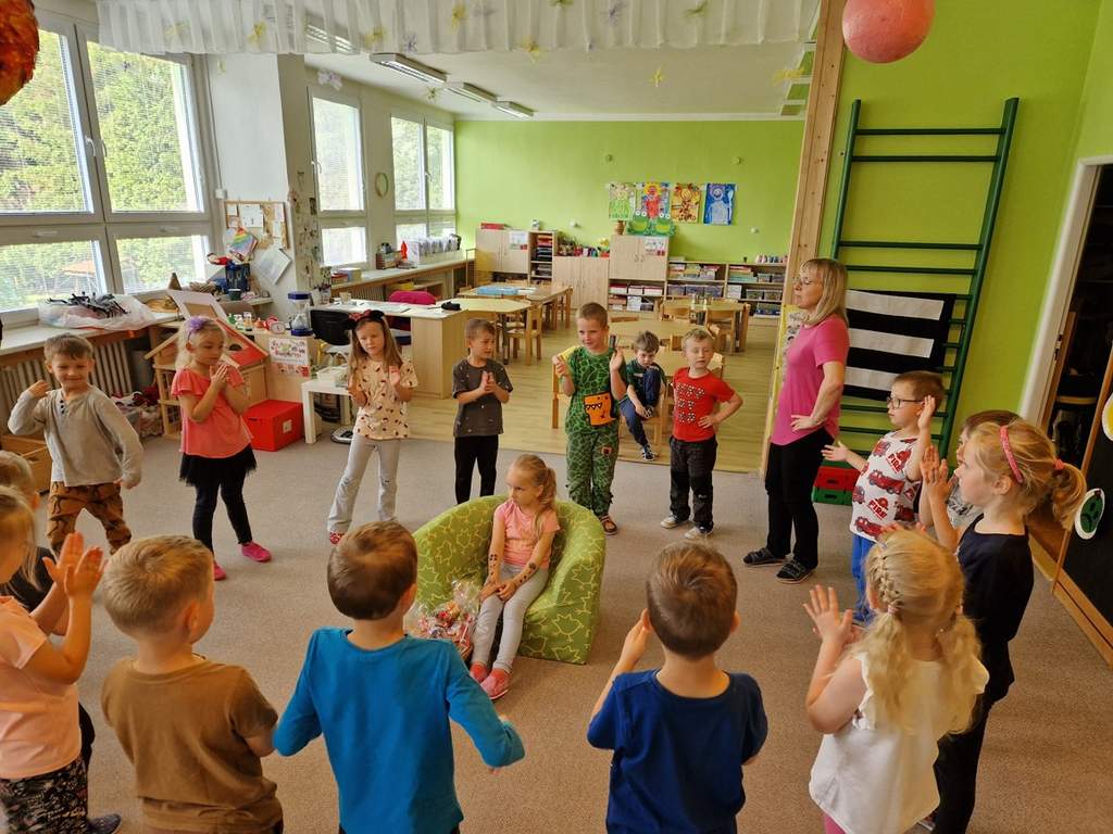 Holky slaví narozeniny - červen